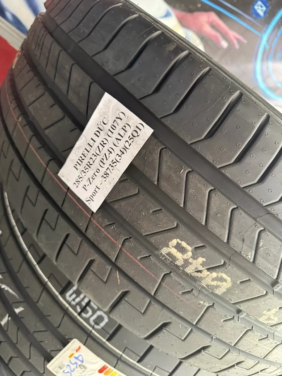 Vỏ lốp 285/35R23 Pirelli Prezo PZ4