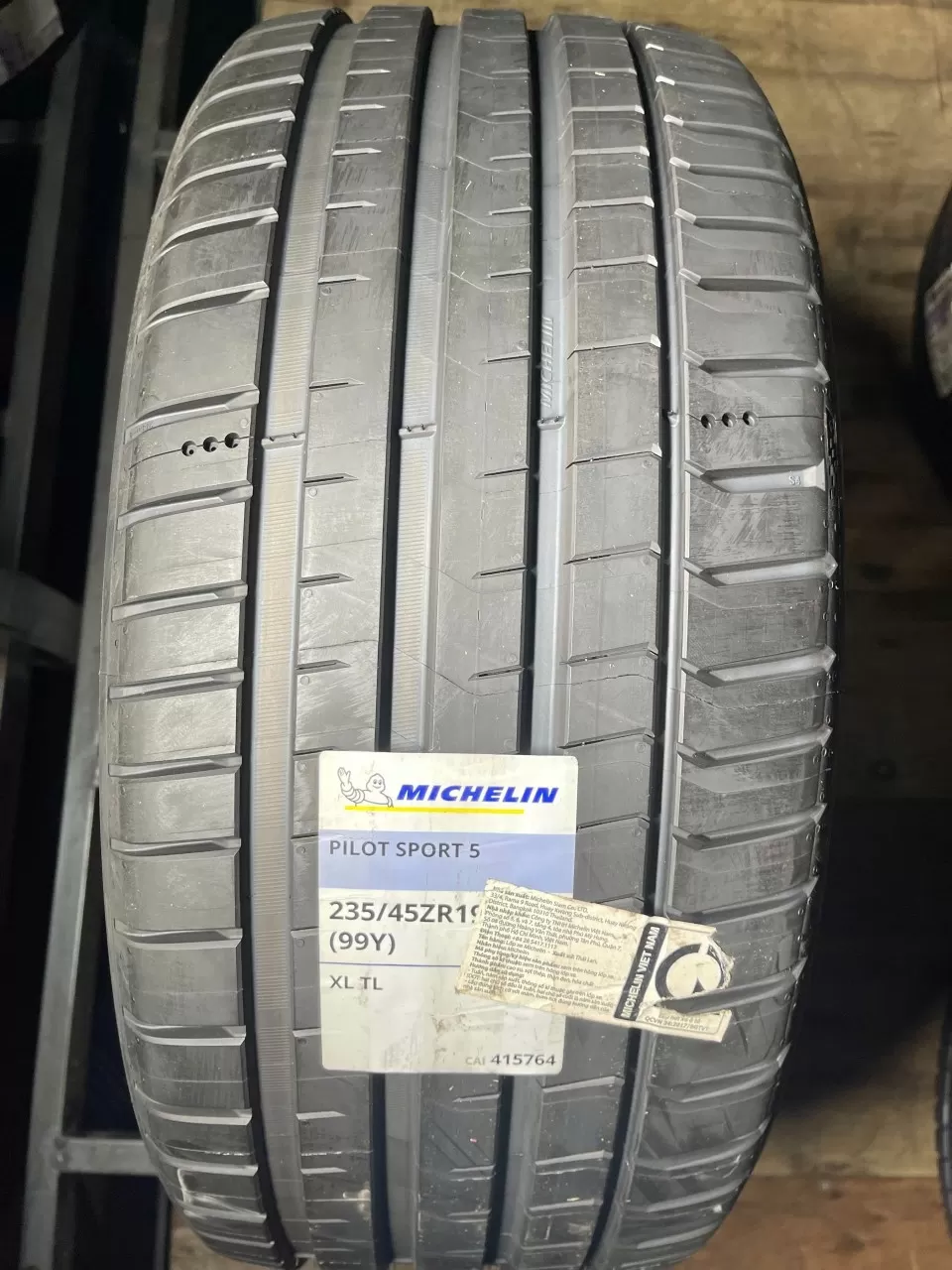 235/45R19 Michelin Pilot Sport 5 dành cho Xe: Mercedes GLA 200, Mercedes GLA 250, Mercedes GLA 45 AMG