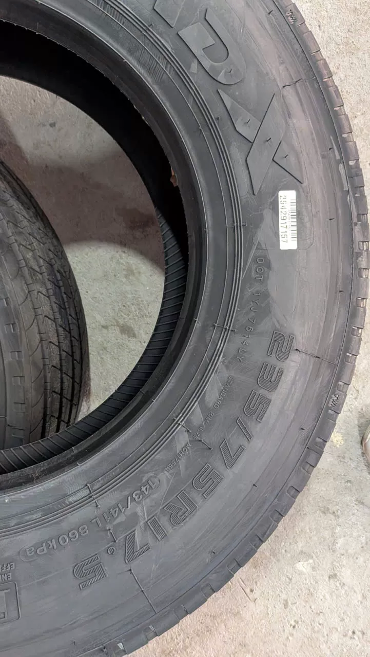 Lốp tải nhẹ RoadX 235/75R17.5