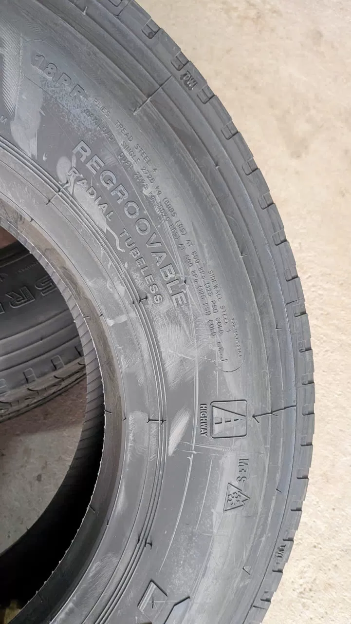 Lốp tải nhẹ RoadX 235/75R17.5