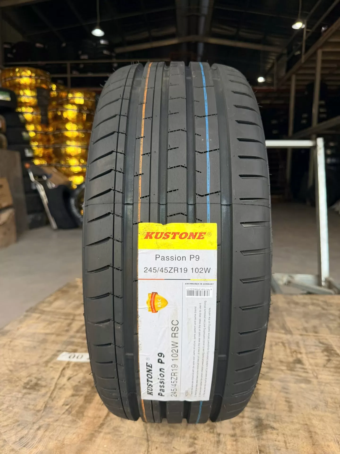 Vỏ lốp 245/45R19 Runflat Chống xịt, vỏ lốp Xe: BMW 740Li, BMW 750Li, Hyundai Tucson, Hyundai Equus, Kia Sportage, Lexus LS460, Mercedes S450
