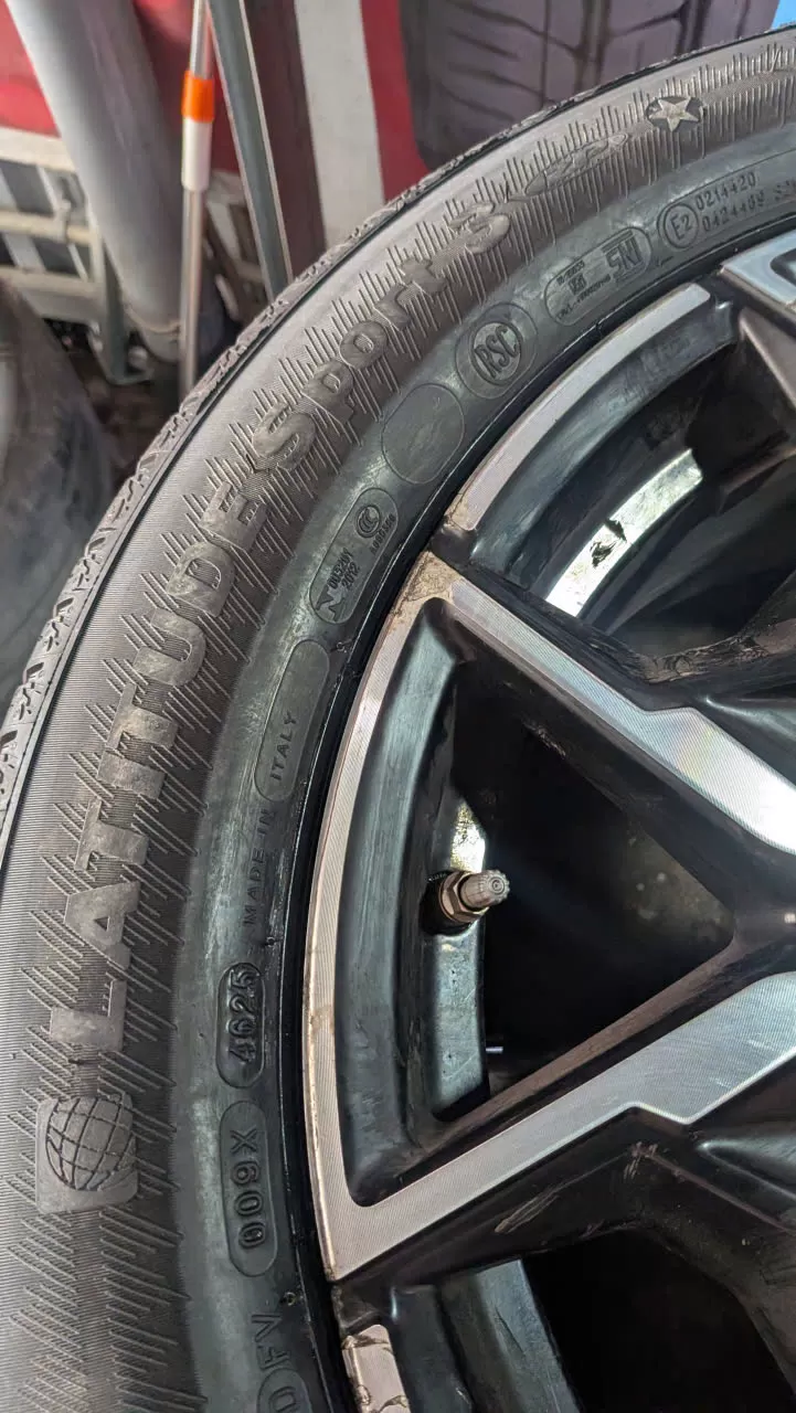 Vỏ lốp 245/50R19 Michelin Runflat Latitude Sport 3ZP,  vỏ lốp xe BMW X4, vỏ lốp chống xịt cho ô tô BMW X4