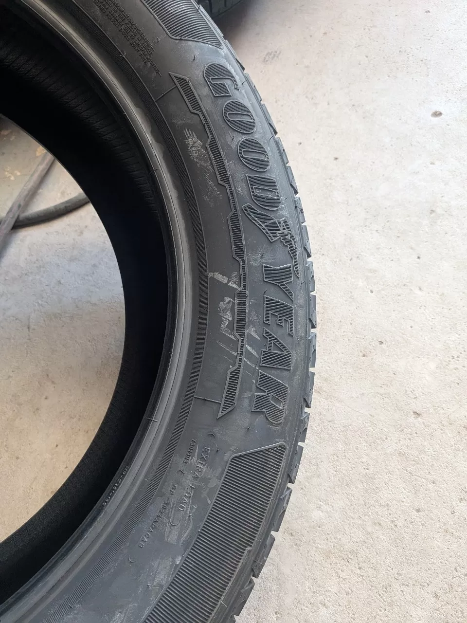 Vỏ lốp 255/55R20 Goodyear, vỏ lốp ô tô Ford Everest Titanium, vỏ lốp xe Explorer
