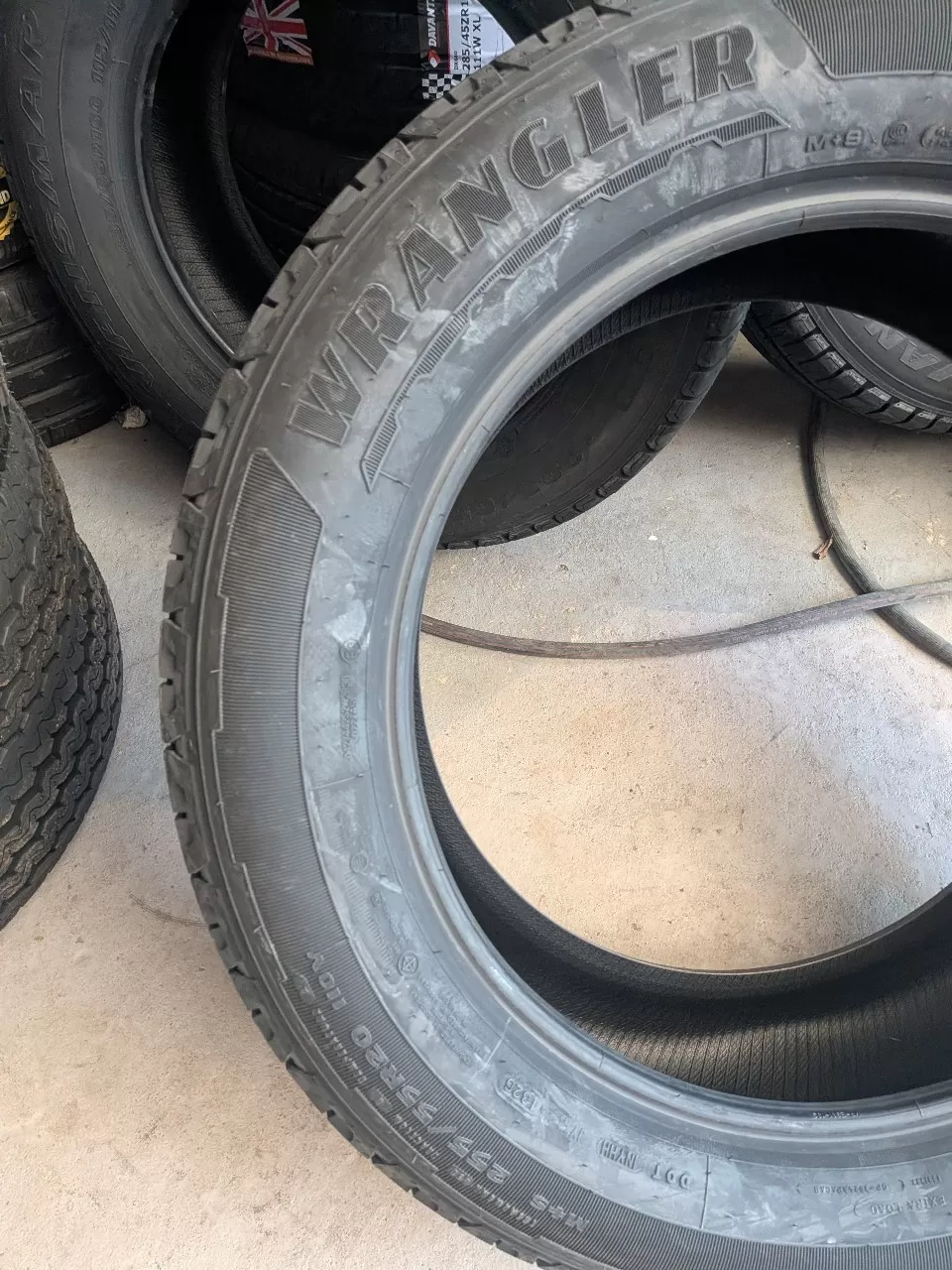 Vỏ lốp 255/55R20 Goodyear, vỏ lốp ô tô Ford Everest Titanium, vỏ lốp xe Explorer