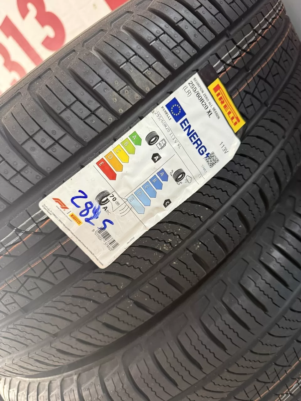 Vỏ lốp 255/60R20 Pirelli Scopion All Season, vỏ lốp ô tô Landrover Defender