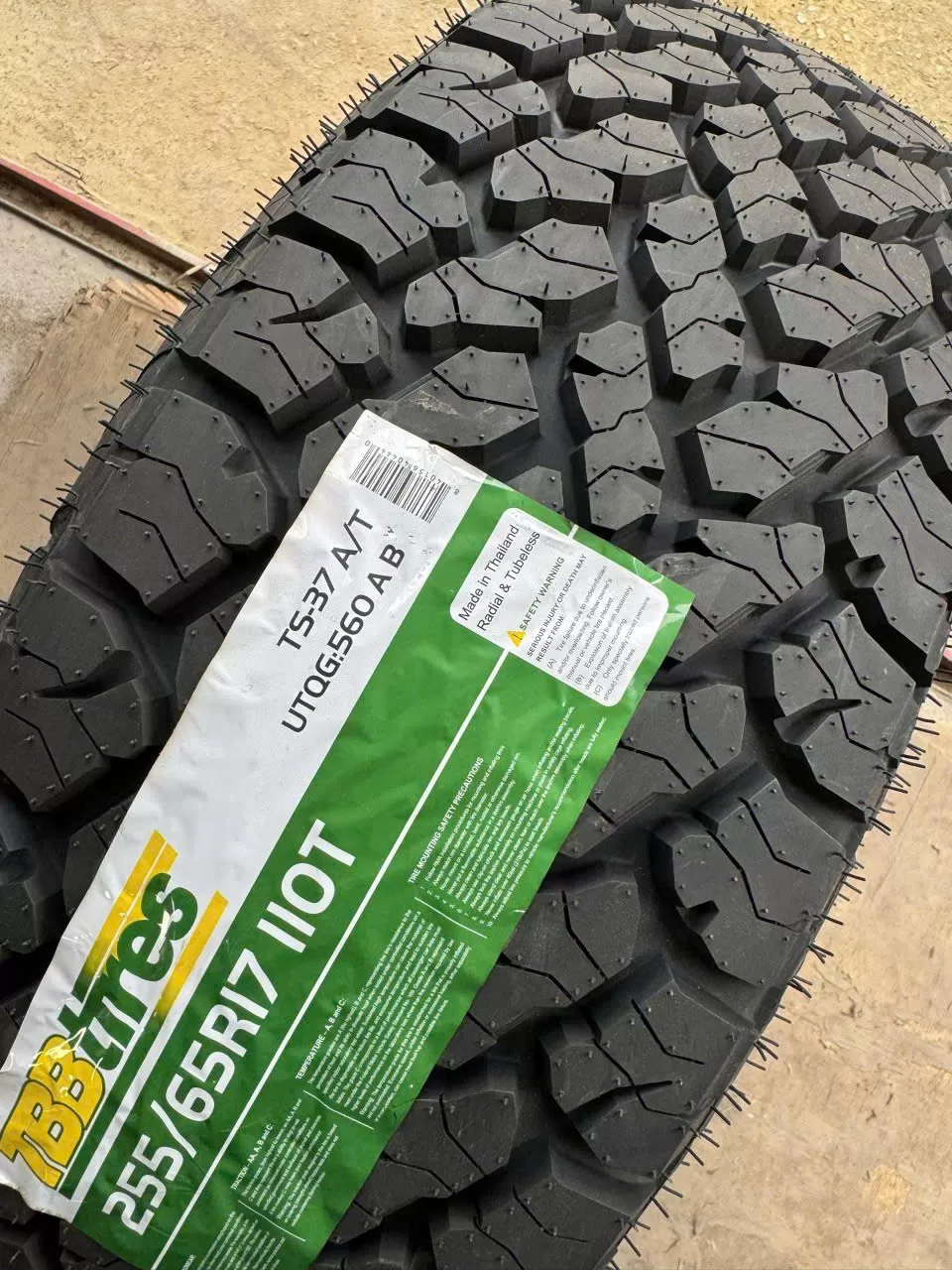 Vỏ lốp 255/65R17 TBB AT