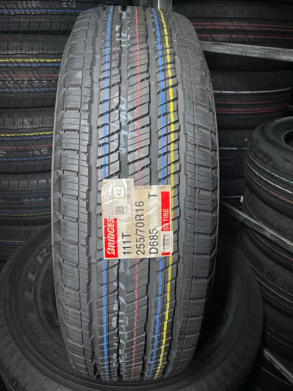 Vỏ lốp 255/70R17 Bridgestone Dueler D685