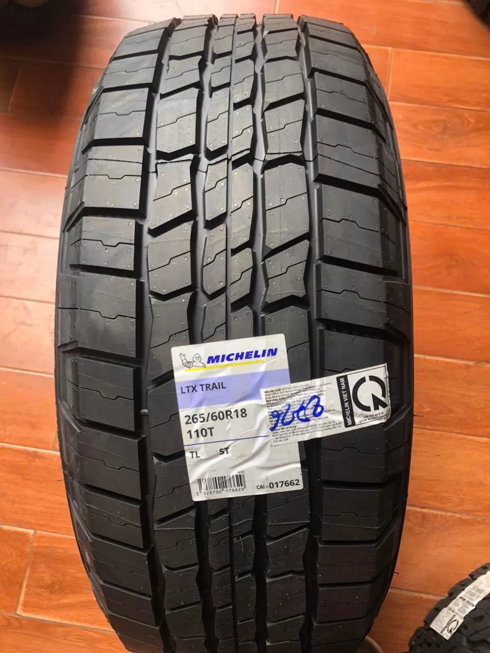 Vỏ lốp 265/65R17 Michelin LTX Trail, vỏ lốp ô tô Everest Ambiente, vỏ lốp ô tô Lexus GX470, vỏ lốp ô tô Luxus LX470, vỏ lốp ô tô Mazda BT50, vỏ lốp ô tô Mitsubishi Pajero, vỏ lốp ô tô Toyota Fortuner, Toyota Hilux, vỏ Land Cruiser Prado