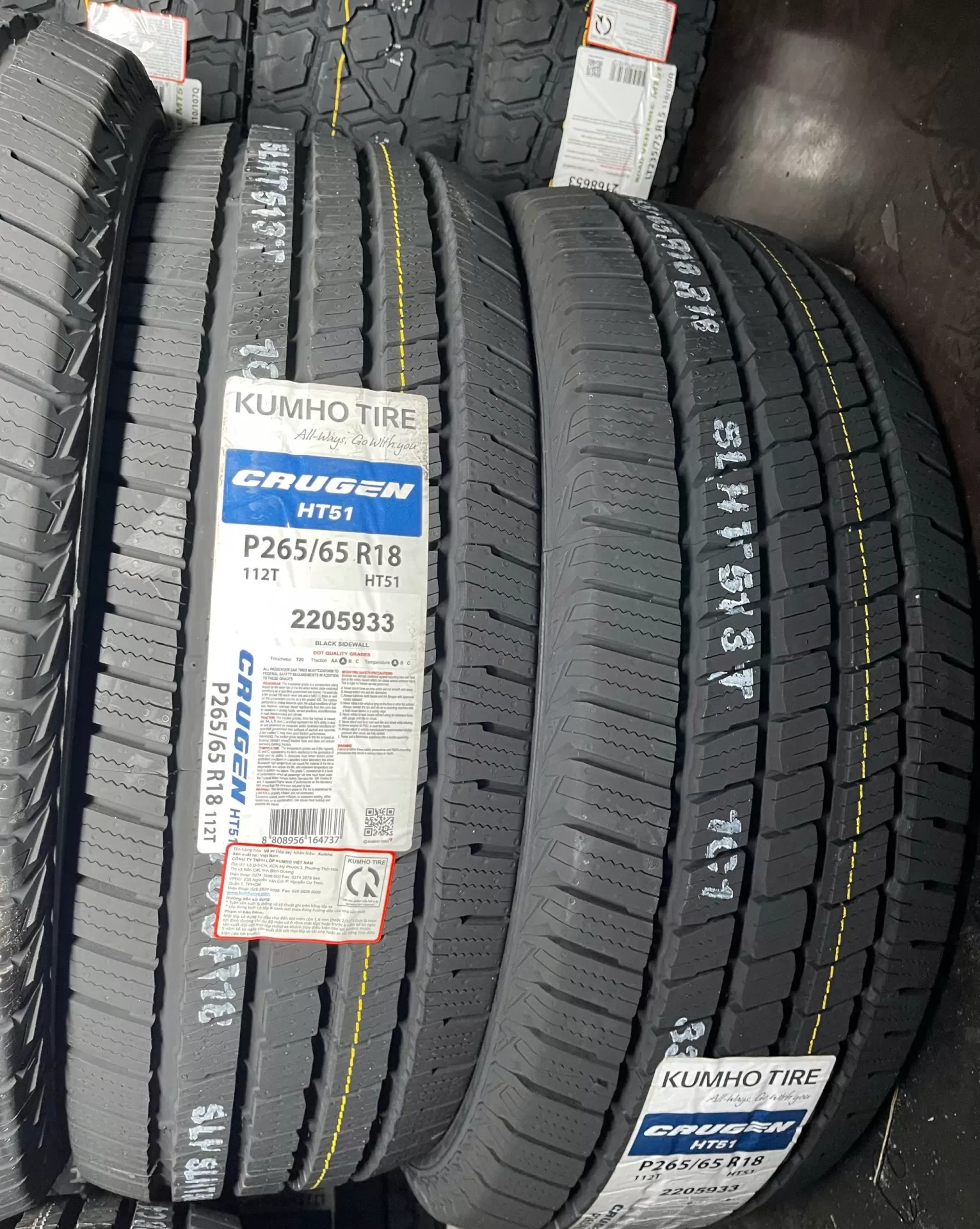 Vỏ lốp 265/65R18 Kumho HT51