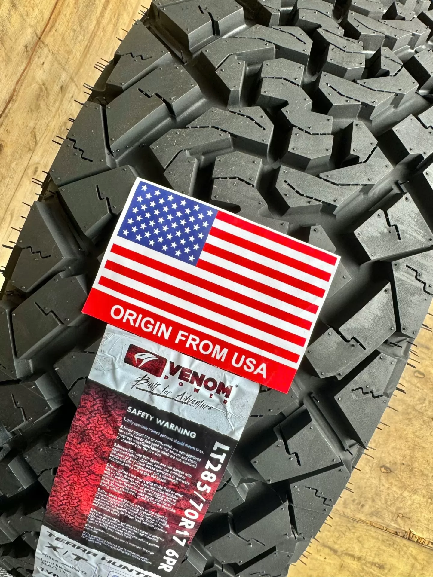 Vỏ lốp 285/70R17 AT Vernom Thái Lan