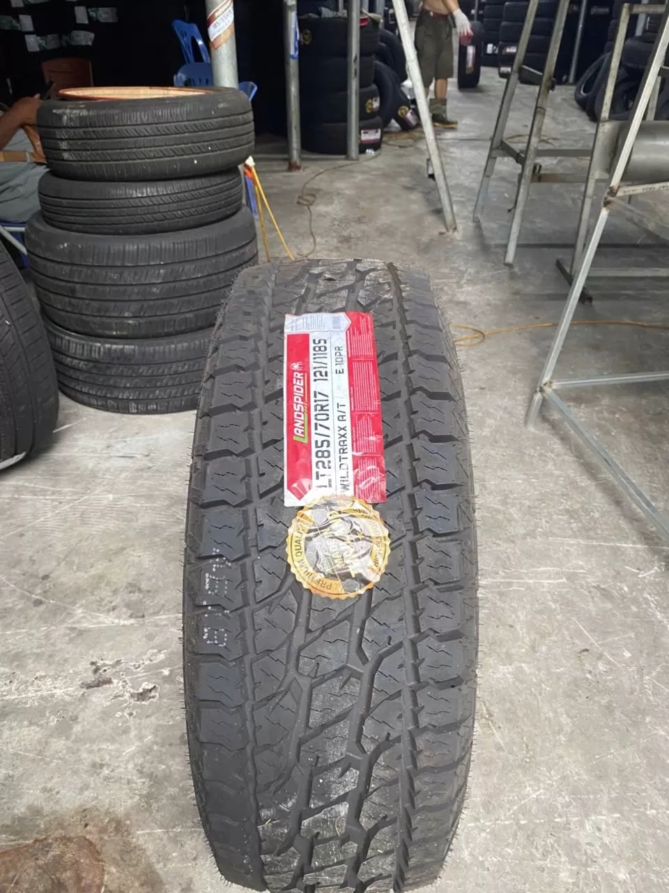 Vỏ lốp 285/70R17 Landspider