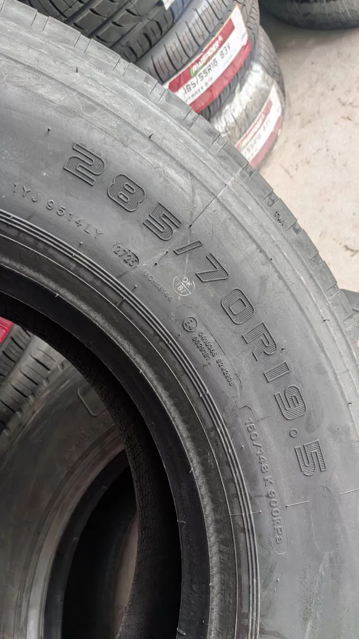 Vỏ lốp 285/70R19.5 Roadx Việt Nam