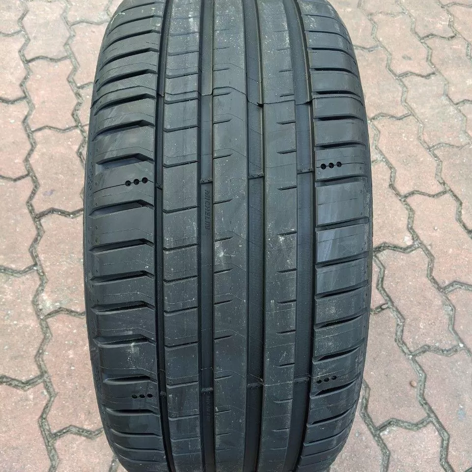 Vỏ lốp 245/45R18 Michelin Pilot Spot 5, vỏ lốp ô tô Audi A6 Quattro 3.0 , vỏ lốp ô tô Audi A7 3.0L Quattro, vỏ lốp ô tô BMW 530i, vỏ lốp ô tô Mercedes E250 2.0, vỏ lốp ô tô Vinfast Lux A2.0