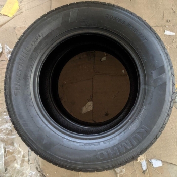 Vỏ lốp 205/65R15 94V TX61 KUMHO VIỆT NAM, vỏ lốp xe ô tô Lacetti SE nhập khẩu, Vỏ lốp xe ô tô Isuzu Hilander, Vỏ lốp xe ô tô Chevrolet Cruze LS 1.6, Vỏ lốp xe ô tô Camry 3.0, Vỏ lốp xe ô tô Toyota Innova E, G, V các đời trước 2016