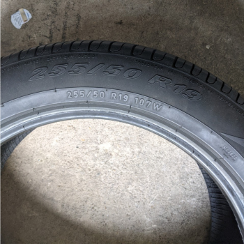 255/50R19 Pirelli Runflat vỏ lốp Xe: BMW X5 3.0, BMW X6 3.0, Range Rover Sport HSE 3.0L, Range Rover Sport Supercharged 3.0L, Mercedes GLE 400, Vinfast Lux SA2.0