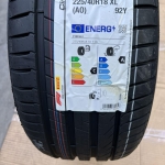 225/40R18 Pirelli Cinturato vỏ lốp Xe: Mercedes C250 1.8 2010, BMW 330i, Honda Civic dòng sedan, Hyundai i30 Sport, Hyundai Veloster Turbo Ultimate, Kia Cerato Koup 2.0AT, Mazda 3, Mercedes C300 lốp trước
