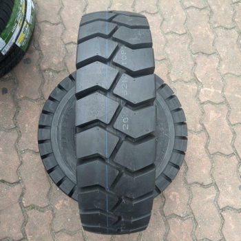 Vỏ lốp xe nâng hơi 650-10, 650-10 Maxxis M352N 10Pr