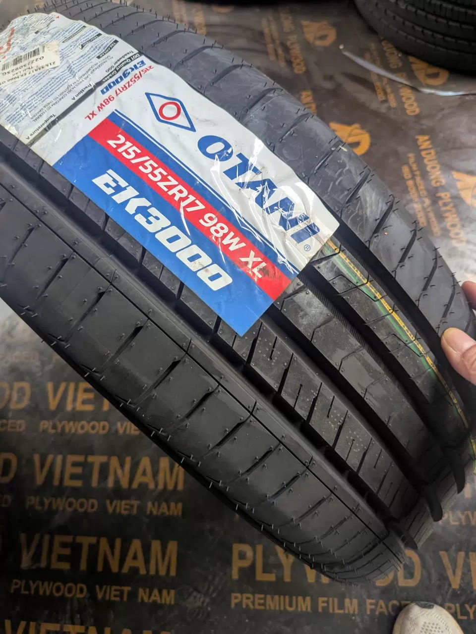 Vỏ lốp 215/55R17 Otani Thái lan, 215/55ZR17, Vỏ lốp ô tô Honda HRV, vỏ lốp ô tô Honda Honda Odyssey, vỏ lốp ô tô Honda Hyundai Kona, vỏ lốp ô tô Honda Kia Optima, Lexus ES350, vỏ lốp Nissan Teana, SUZUKI VITARA, Toyota Camry