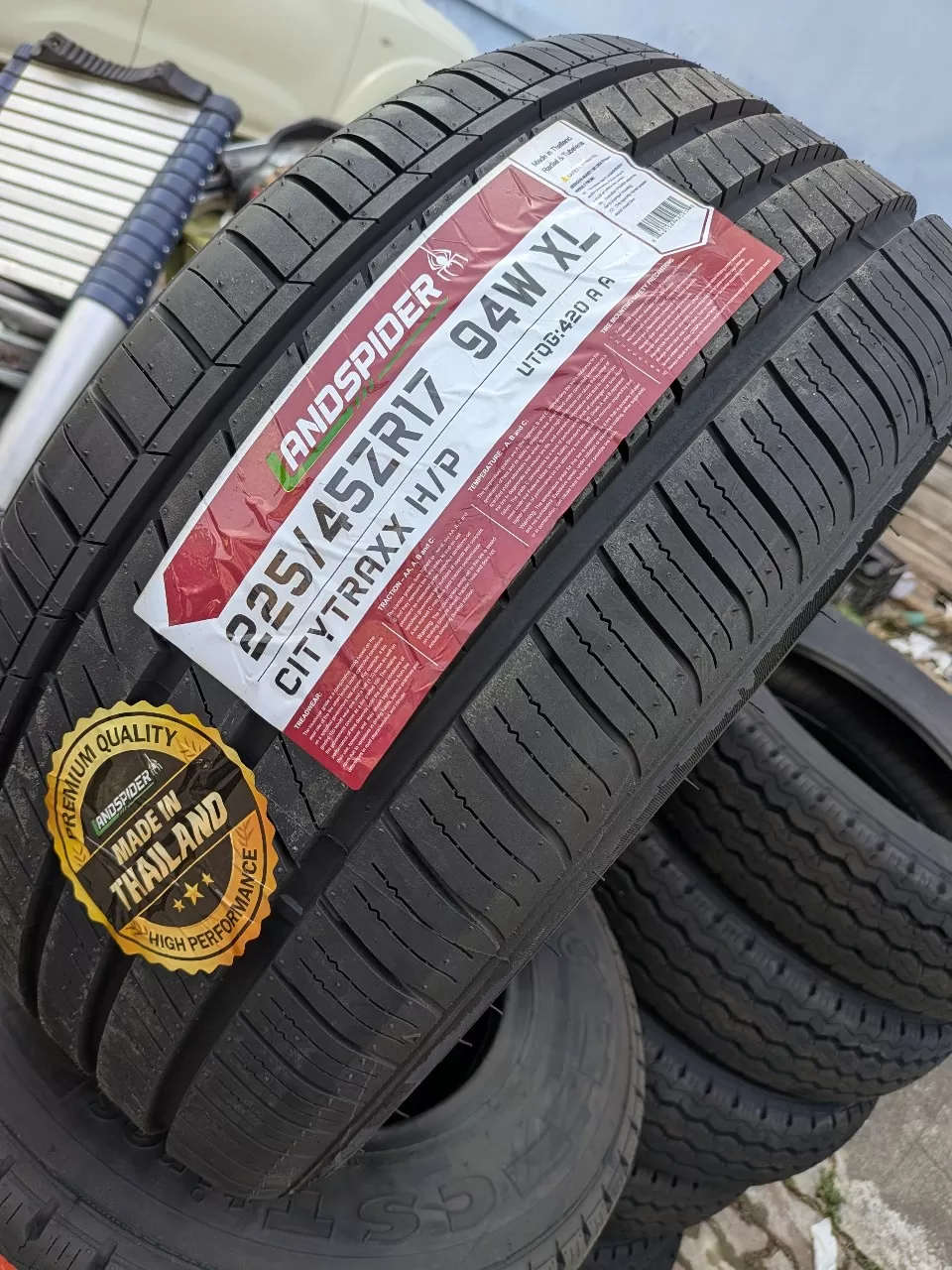 225/45R17 Landspider Citytraxx HP vỏ lốp Xe: KIA Cerato, Kia Rondo, Lexus IS250, Mercedes C180, Mercedes C200K, Mercedes C230 C250 C280 C300, Volkswagen Scirocco