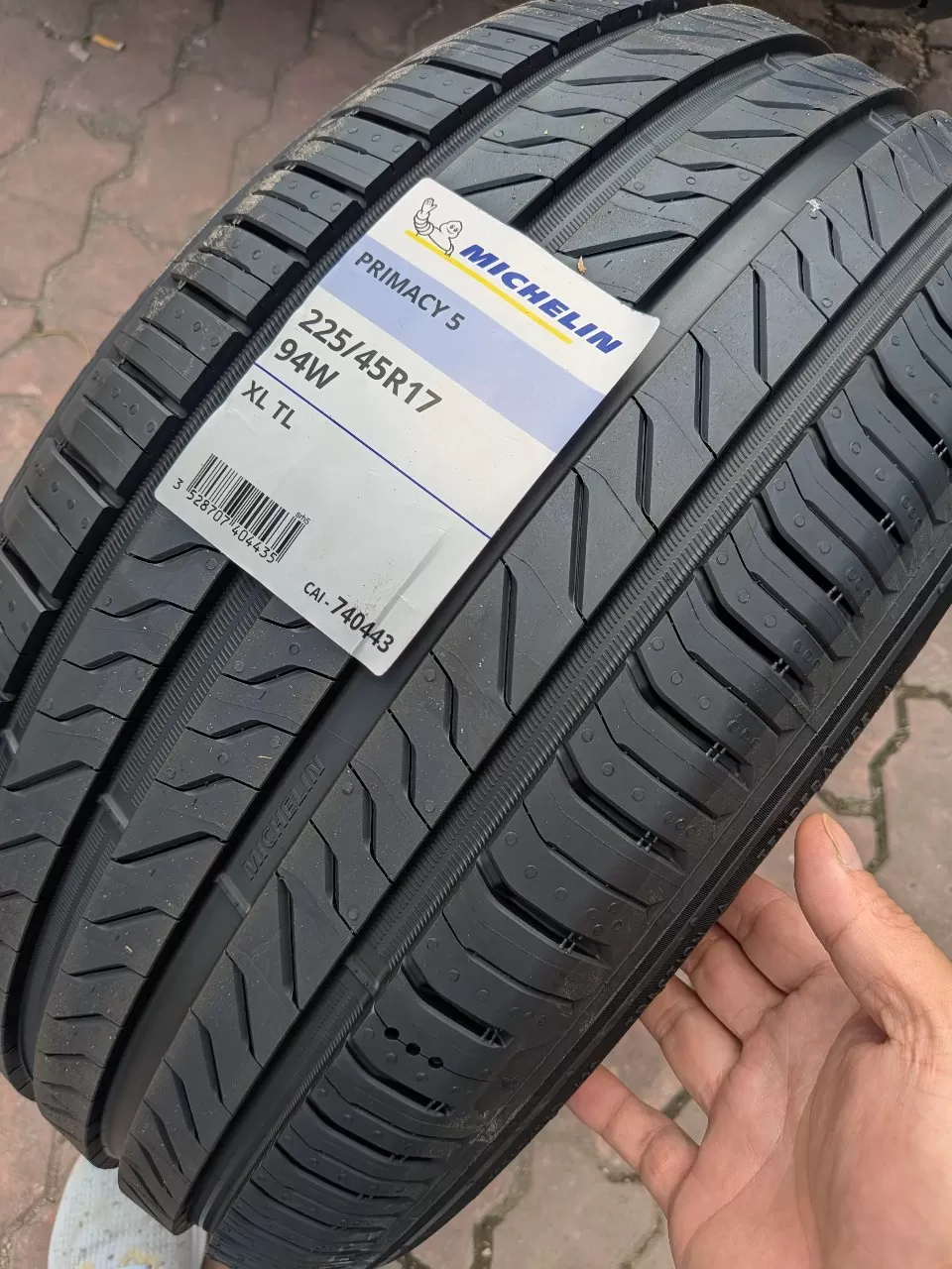 Vỏ lốp 225/45R17 Michelin Primacy 5, vỏ lốp ô tô BMW 320i , vỏ lốp ô tô KIA Cerato, vỏ lốp ô tô Kia Rondo, vỏ lốp ô tô Lexus IS250, vỏ lốp ô tô Mercedes C180, vỏ lốp ô tô Mercedes C200K, vỏ lốp ô tô Mercedes C230 C250 C280 C300, Volkswagen Scirocco