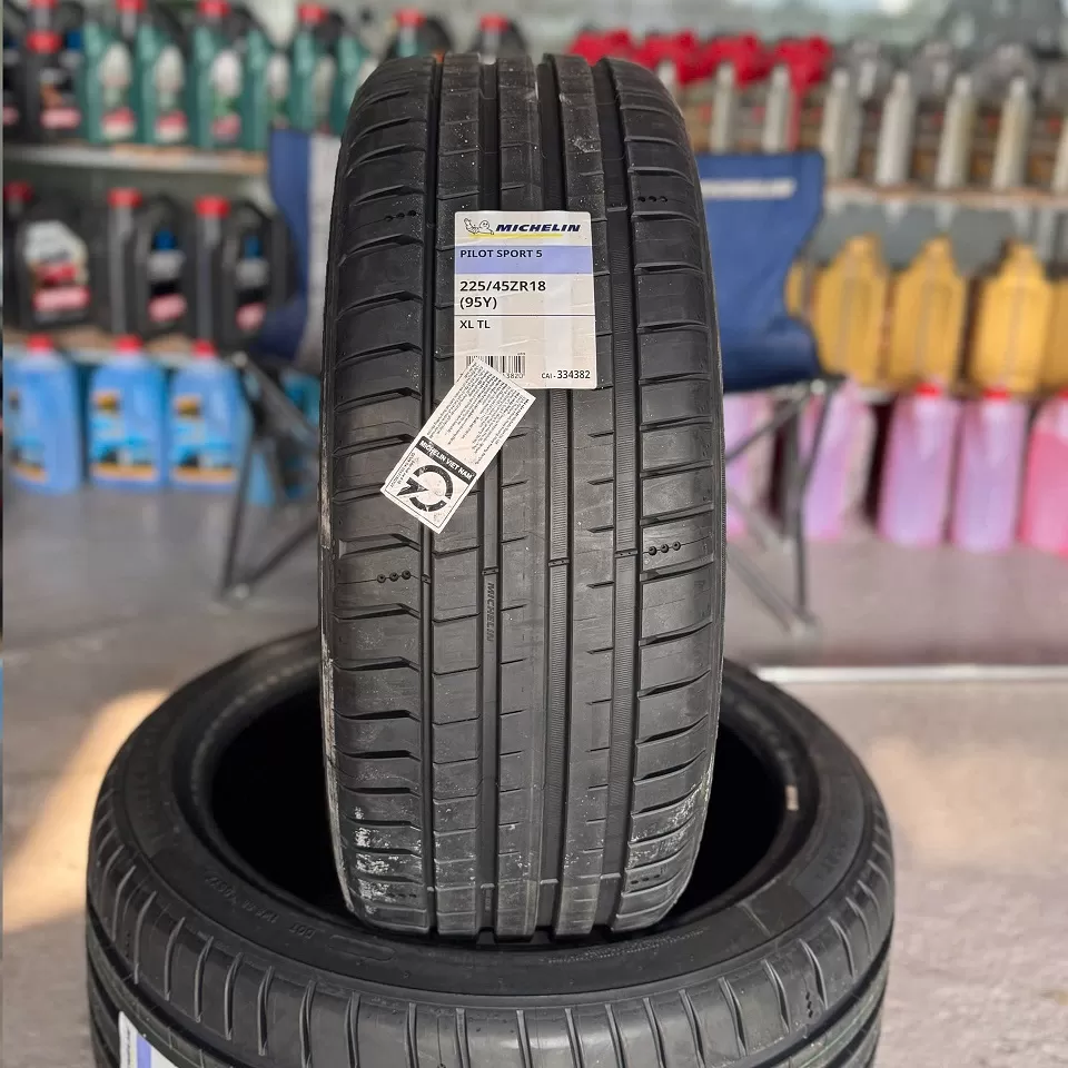 Vỏ lốp 225/45R18 Michelin Pilot spot 5, vỏ lốp Xe BMW 330i 2017, Hyundai Genesis coupe 2.0AT, Kia Optima 2.0, Mercedes C250 2.0