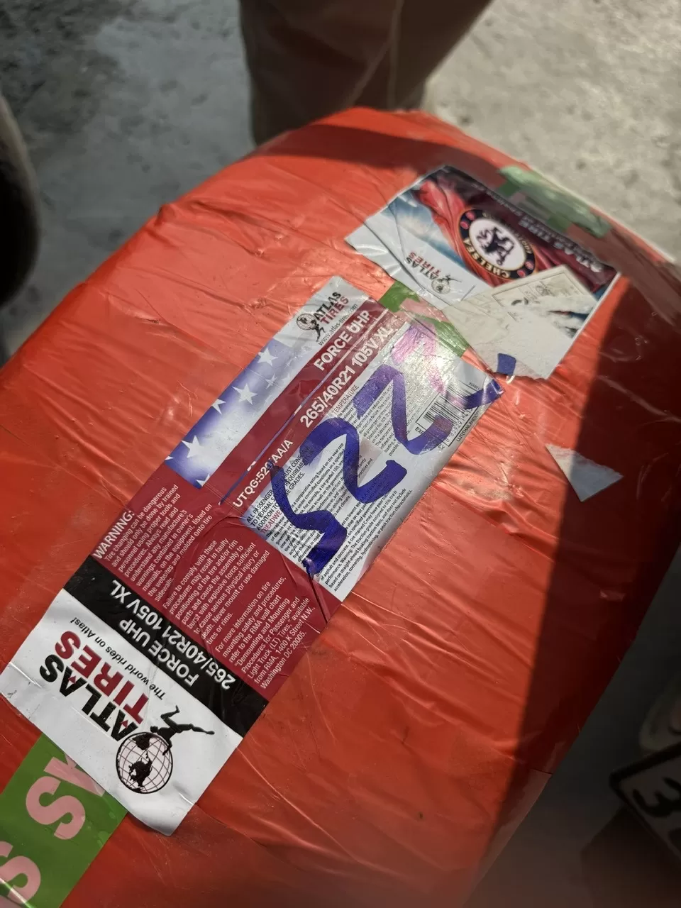 Vỏ lốp 265/40R21 ATlas