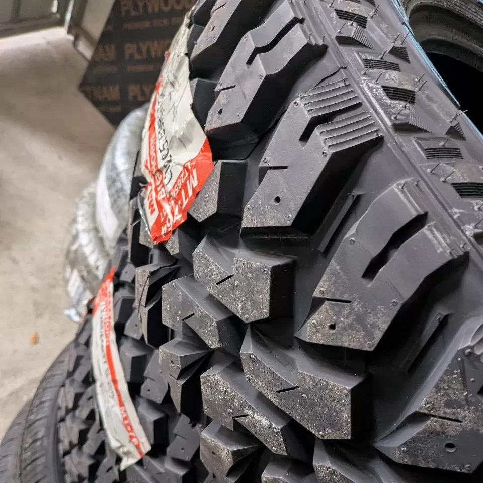265/65R17 Maxxis MT764 8Pr vỏ lốp Xe: Everest Ambiente, Lexus GX470, Ford Ranger, Luxus LX470, Mazda BT50, Mitsubishi Pajero, Toyota Fortuner, Toyota Hilux, Land Cruiser Prado
