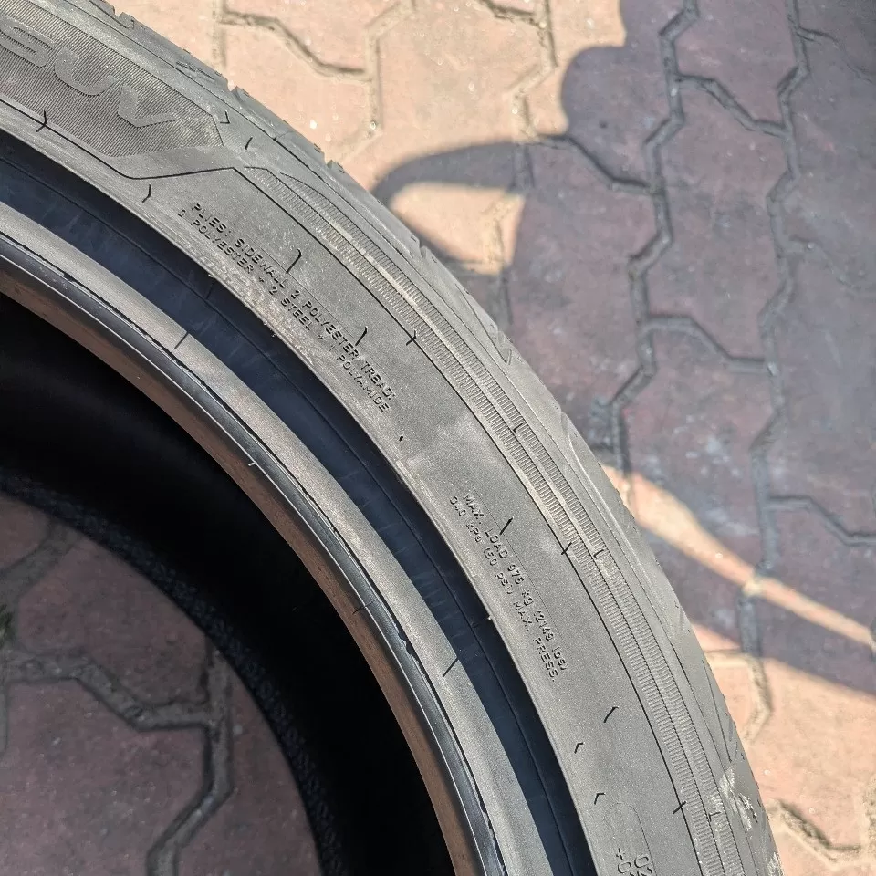 Vỏ lốp 275/40R21 Goodyear f1