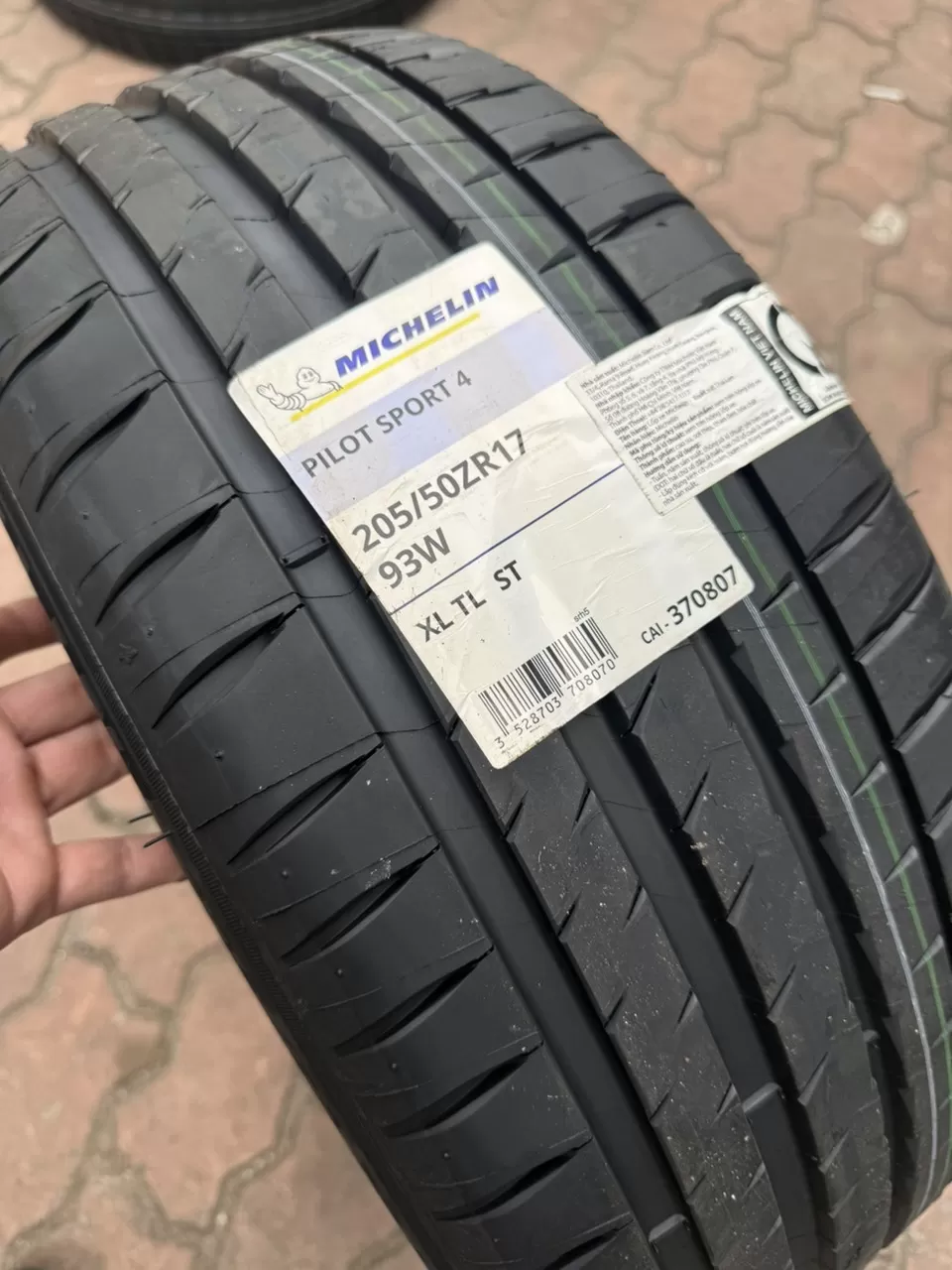 Vỏ lốp 205/50R17 Michelin Pilot Sport 4, vỏ lốp xe BMW 116i, vỏ lốp xe BMW 135i, vỏ lốp xe Mazda 3